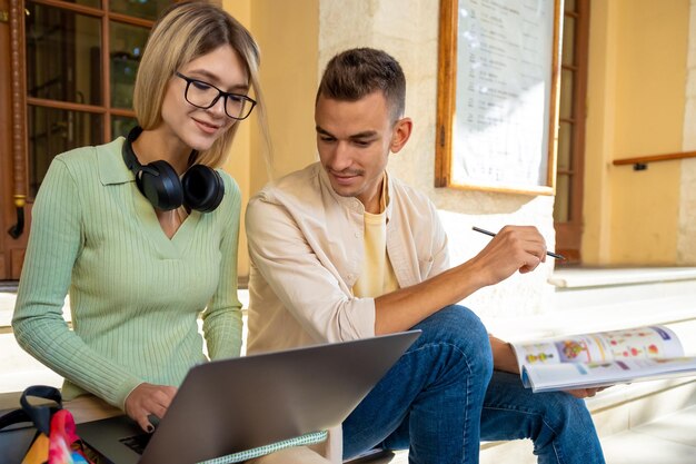 Guía Definitiva: Cómo Crear y Vender tu Curso en GoHighLevel en 7 Días